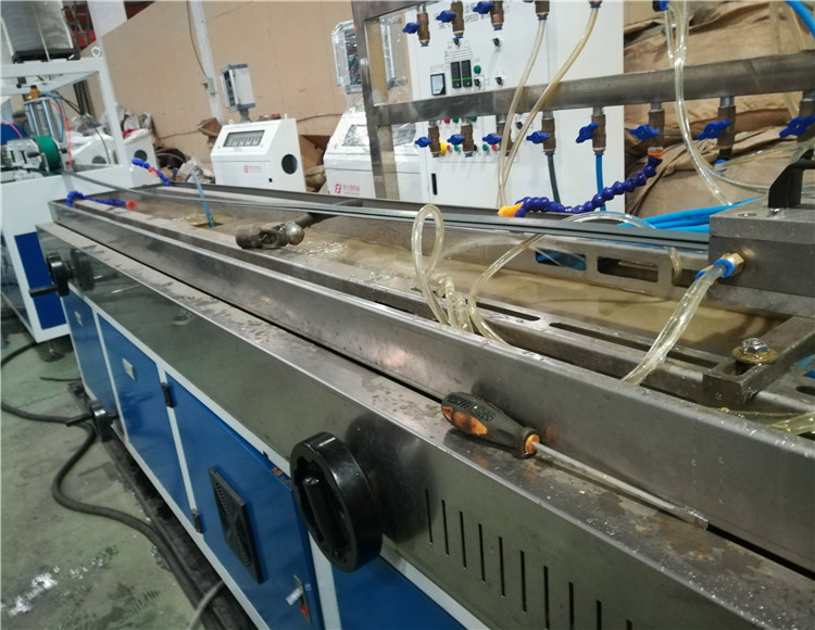 PC Lampshade Extrusion Line/ LED Lamp Cover Making Machine